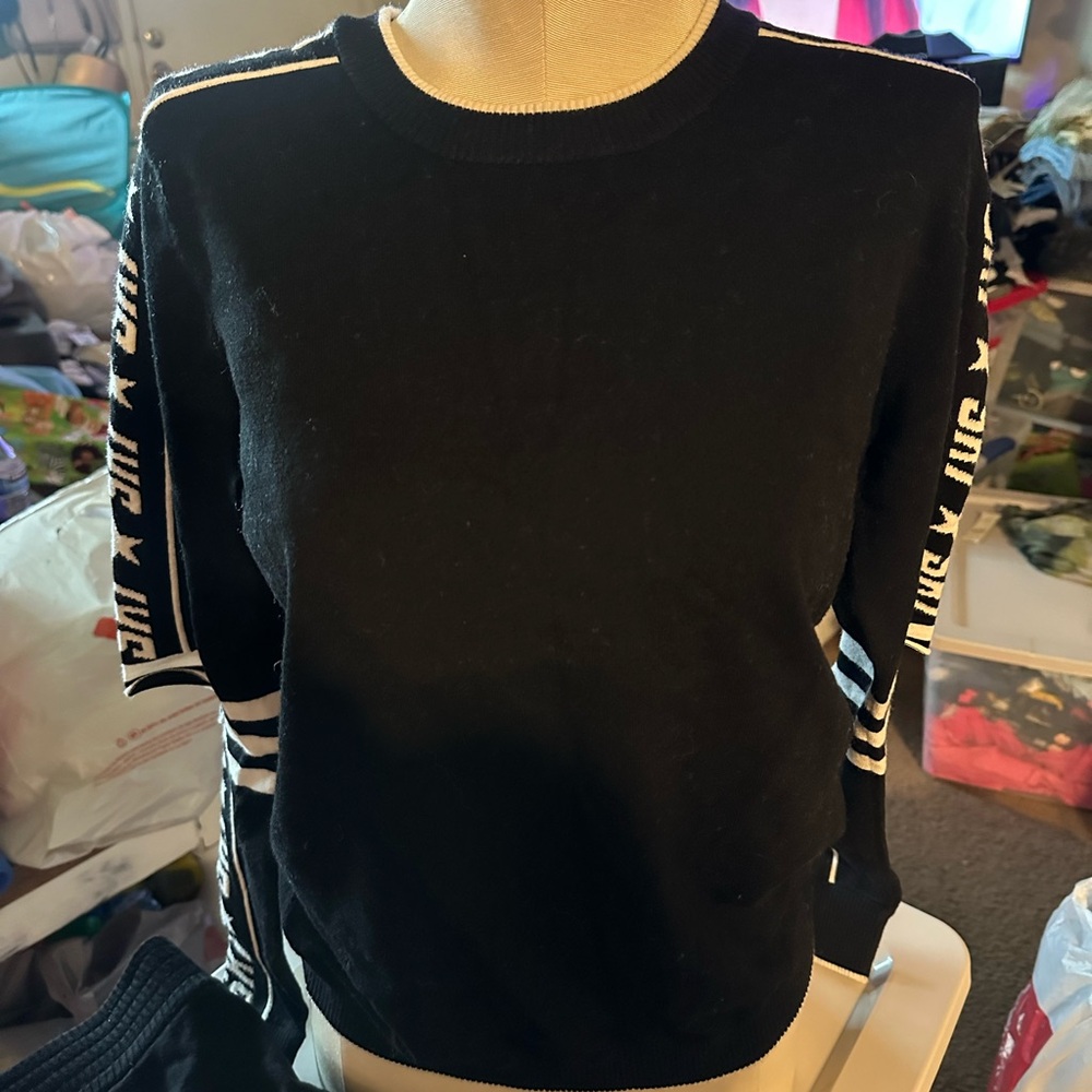 Threads of prvlg set